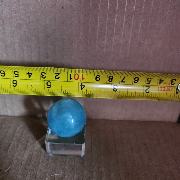 Exquisite Aquamarine Sphere - Soothing Healing Crystal - Picture 2 of 2